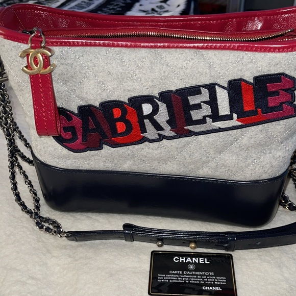 Preloved Chanel Gabrielle felt/leather great condition comes with card n sticker - Picture 5 of 15
